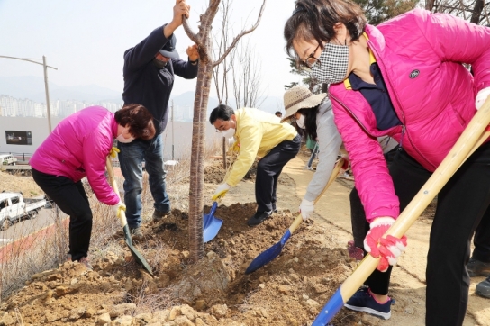 창원시, 제77회 식목일 기념 나무심기행사 개최